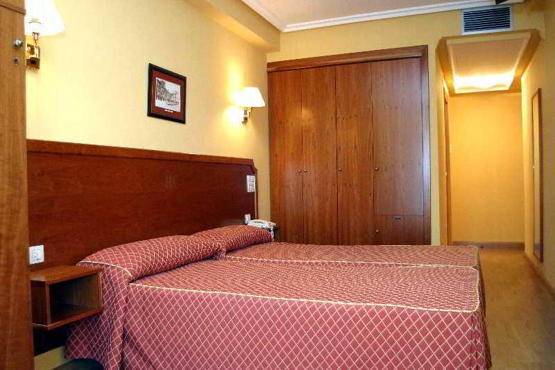 Hotel El Retiro De Cardea Oviedo Pokoj fotografie